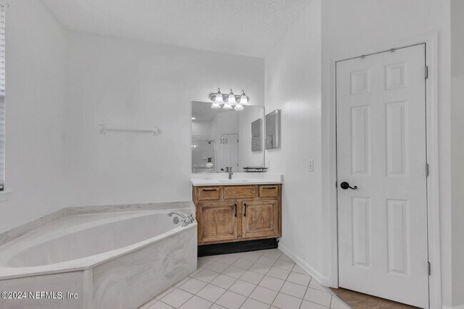 Building Photo - 1427 Mallard Landing Blvd
