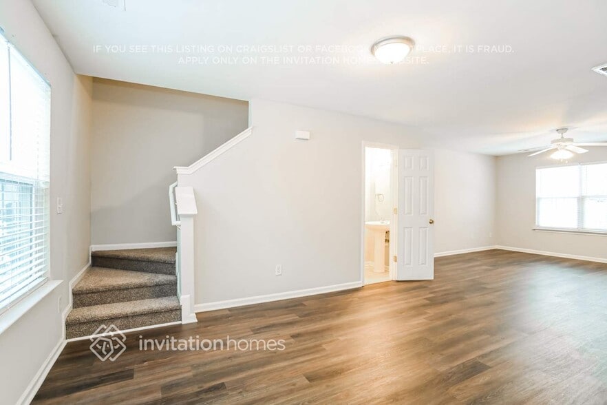 Building Photo - 1304 Red Tallen Ct