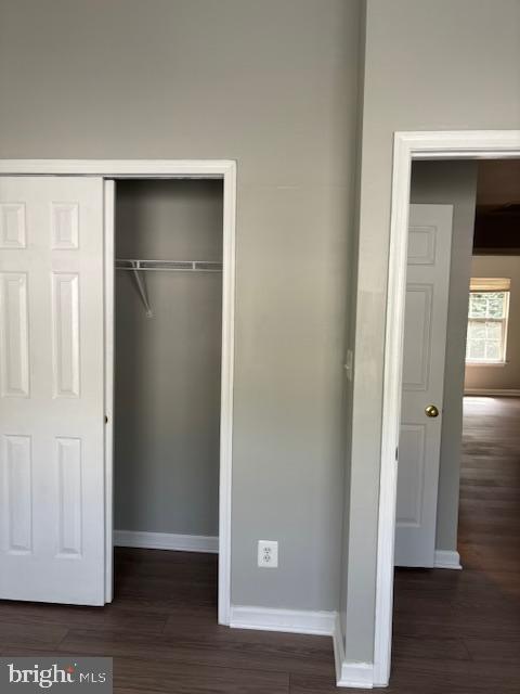 Building Photo - 4258 Normandy Ct