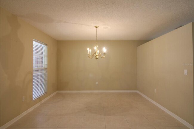 Building Photo - 1311 Glenview Ln