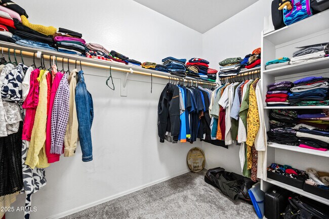 Building Photo - 10829 W Hadley St