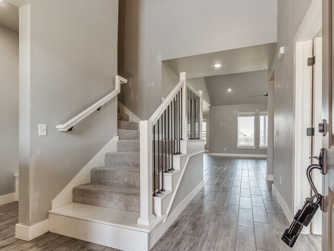 Building Photo - 3212 Hayven Cir