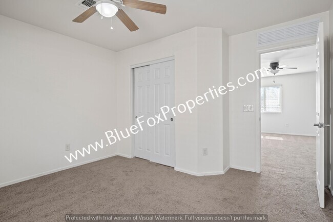 Building Photo - 8784 N Western Red Cedar Dr