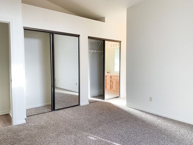 Building Photo - **Coming Soon** Comfortable 3 Bed, 2 Bath in Elk Grove