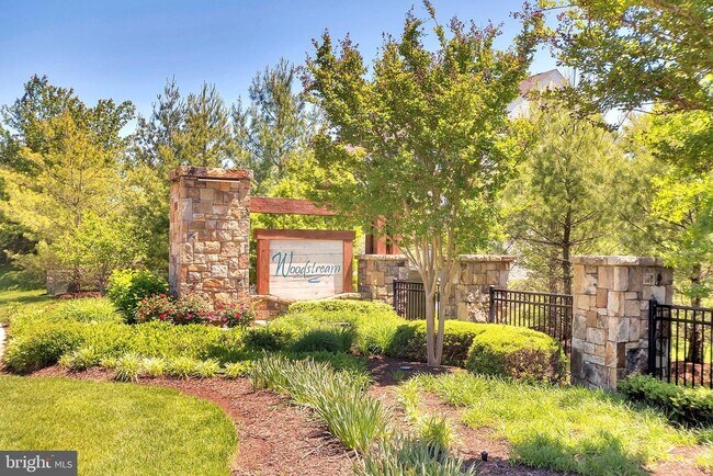 Building Photo - 100 Nestor's Pl