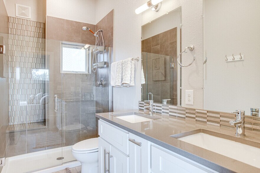 Building Photo - 1367 Knox Ct