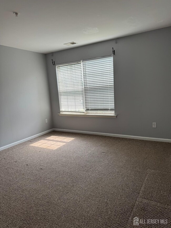 Building Photo - 1325 Fernwood Ct