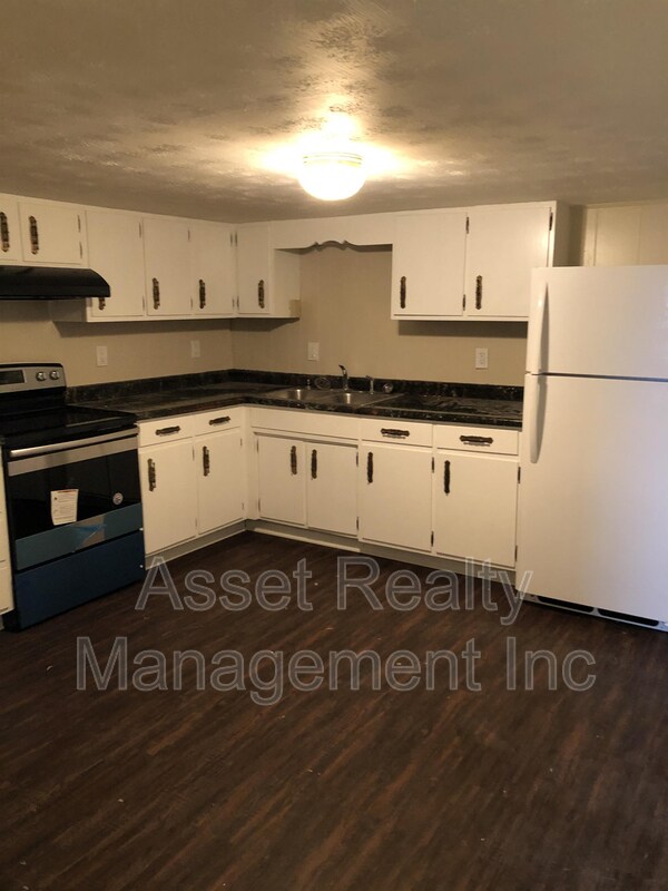 Building Photo - 218 Britton Dr