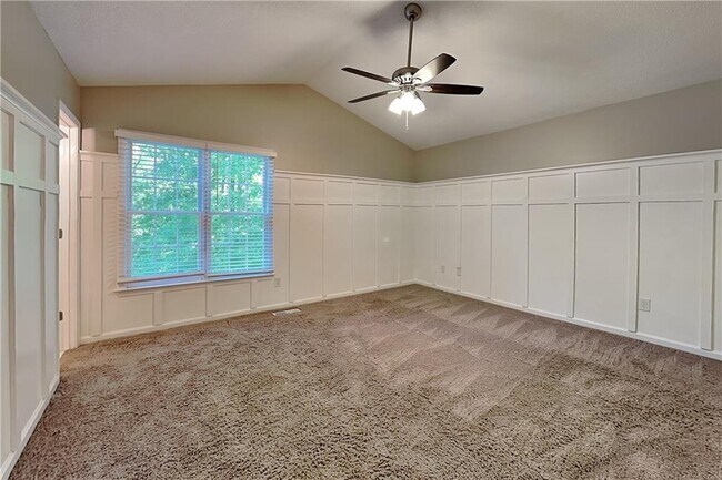 Building Photo - 274 Peach Crossing Dr