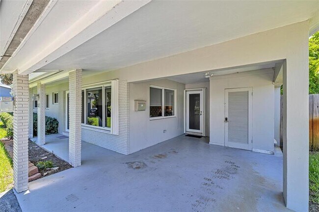 Building Photo - 412 NW 20th St