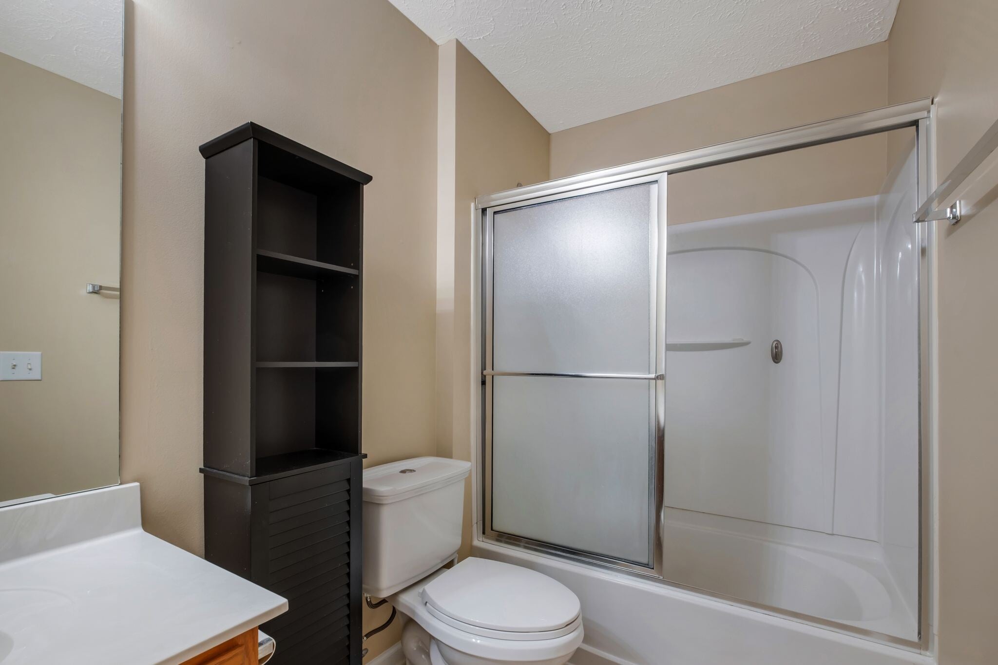 Building Photo - 1345 Bell Rd