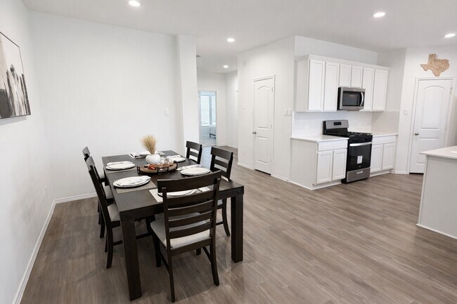 Building Photo - 3073 Emerald Ocean Dr