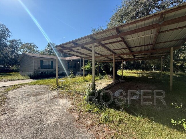 Building Photo - 18240 Lynbrook Rd