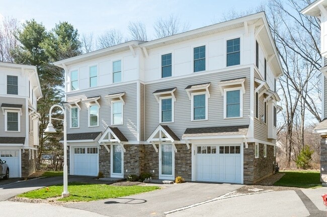 Primary Photo - 21 Hines Wy