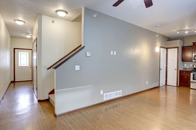 Building Photo - 101 Partridge Path