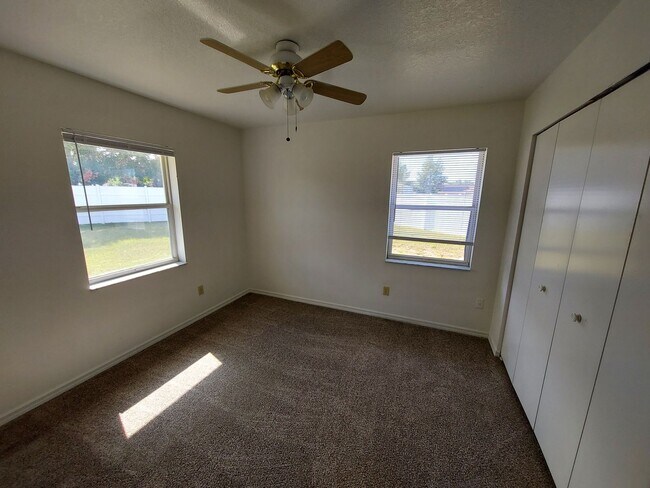 Building Photo - 22 Pine Trace Run
