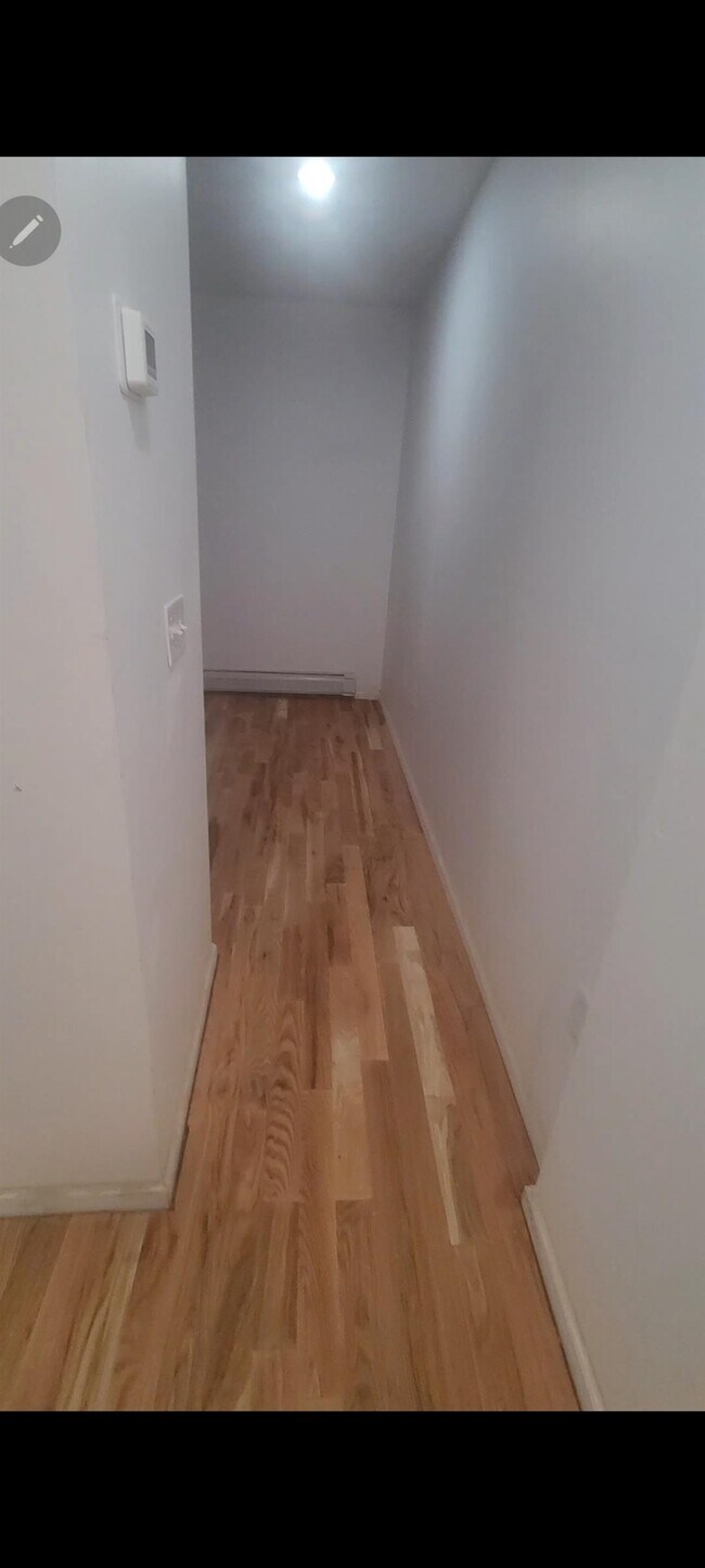 Building Photo - 500 Hawthorne Ave