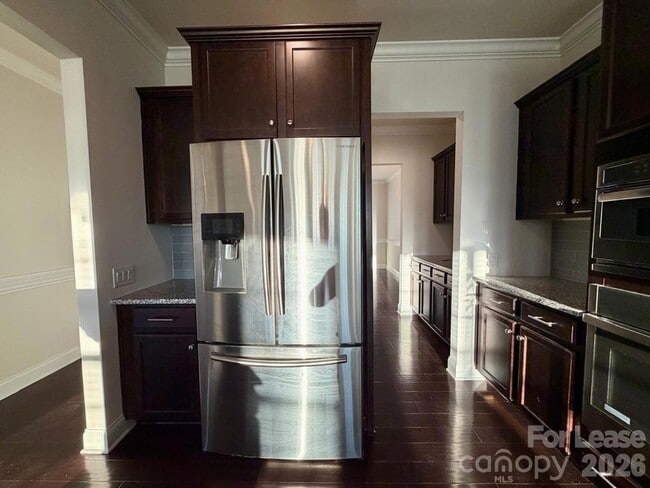 Building Photo - 1722 Spears Dr NW