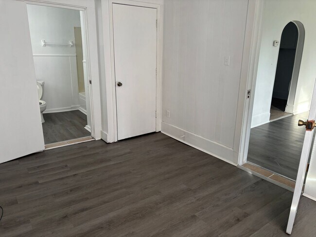 Building Photo - Peaceful Living: 2-Bed Home with Spacious Backyard