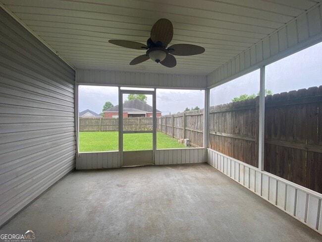 Building Photo - 225 Wembley Dr