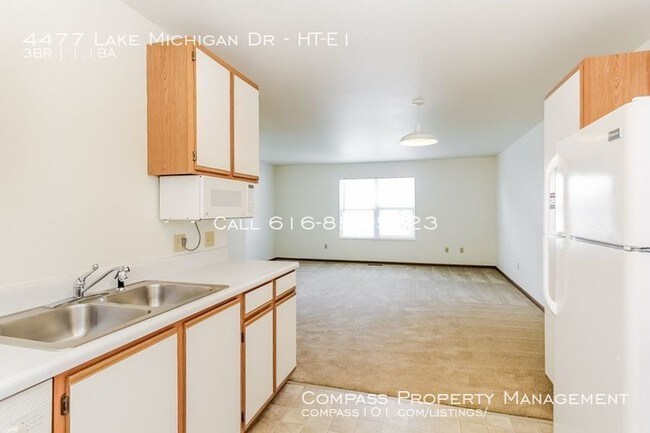 Building Photo - 4477 Lake Michigan Dr