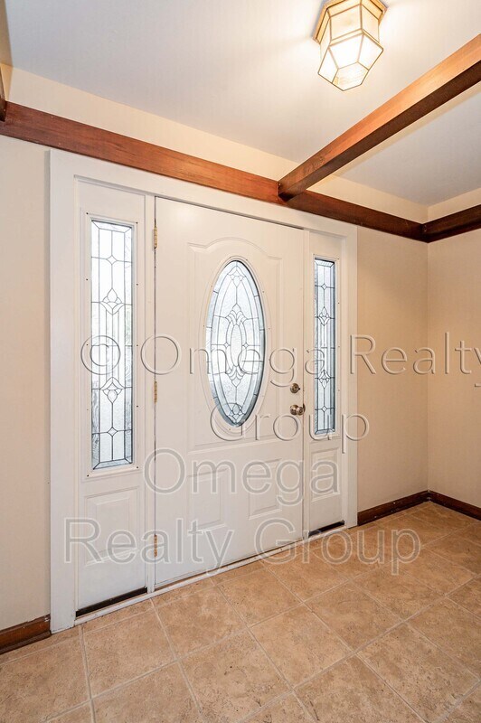 Building Photo - 1700 Serene Cir