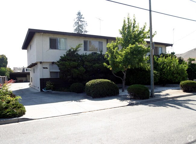 Building Photo - 346 Clifton Ave