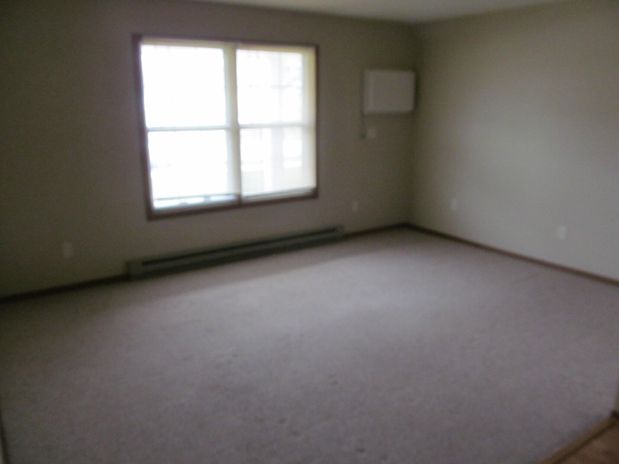 Building Photo - 2035 Sylvan Way