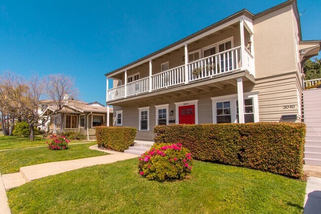 Building Photo - Charming North Park 2 Bedroom with Washer/Dryer, Backyard & Parking!
