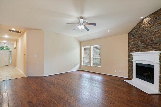 Building Photo - 8934 Finnery Dr