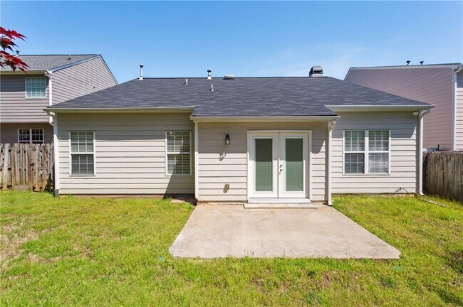 Building Photo - 2335 Winthrope Way Dr