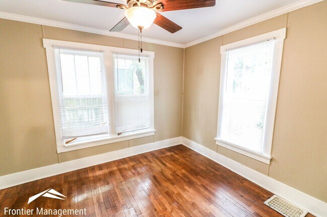 Building Photo - Great 5 bed home one block from City Park!