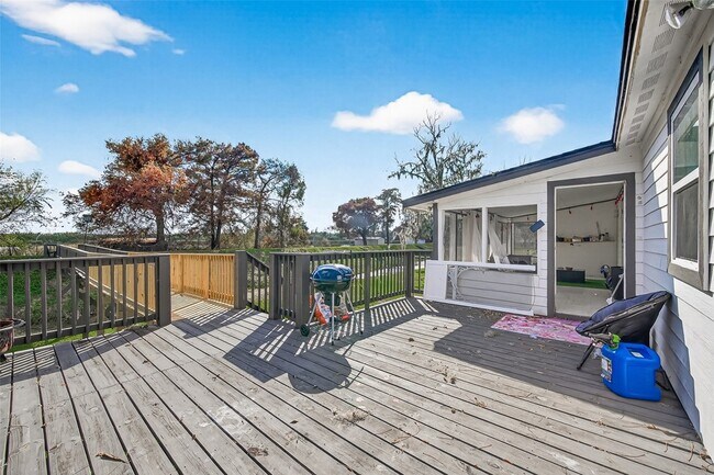 Building Photo - 29927 County Rd 25