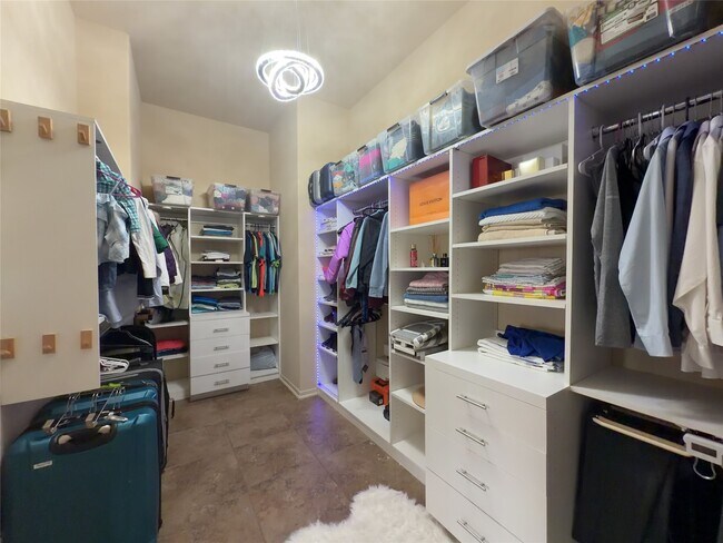 Building Photo - 29011 Powder Ridge Dr