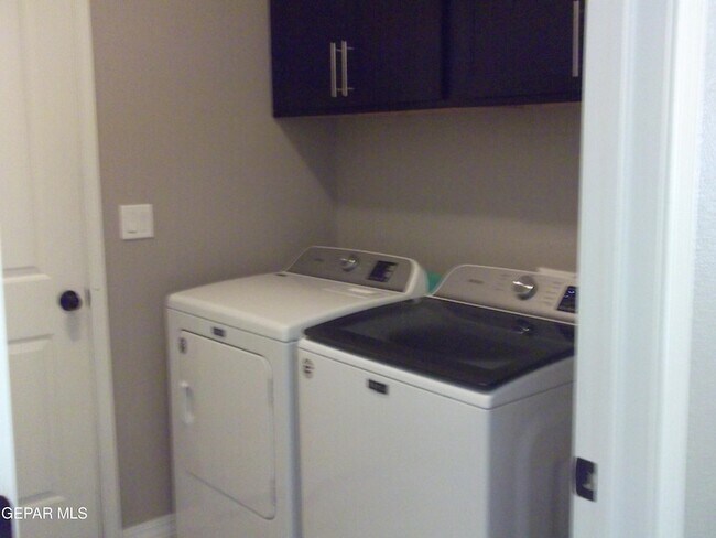 Building Photo - 7836 Enchanted View Dr