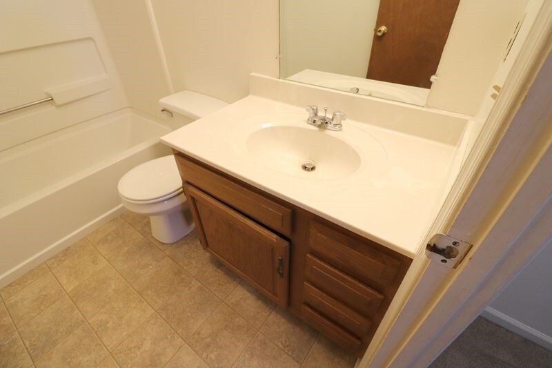 Building Photo - 40 Oriole Dr