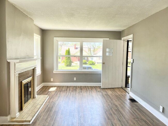 Building Photo - 1453 Olive St