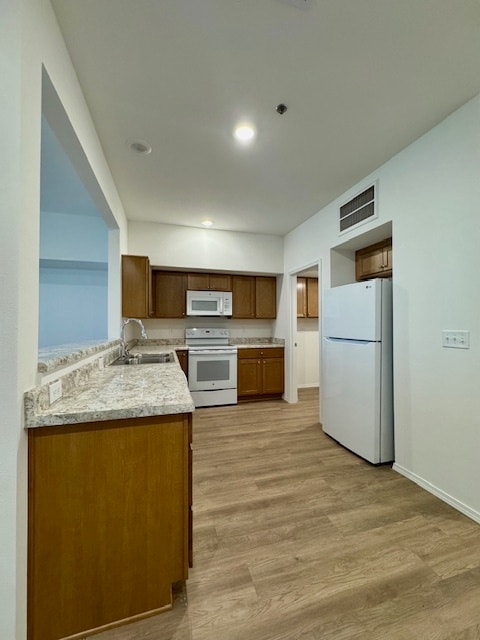 Building Photo - 2805 W Mockingbird Ln