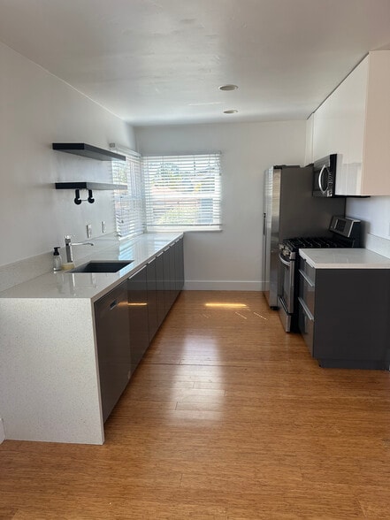 Building Photo - 3358 Dale St