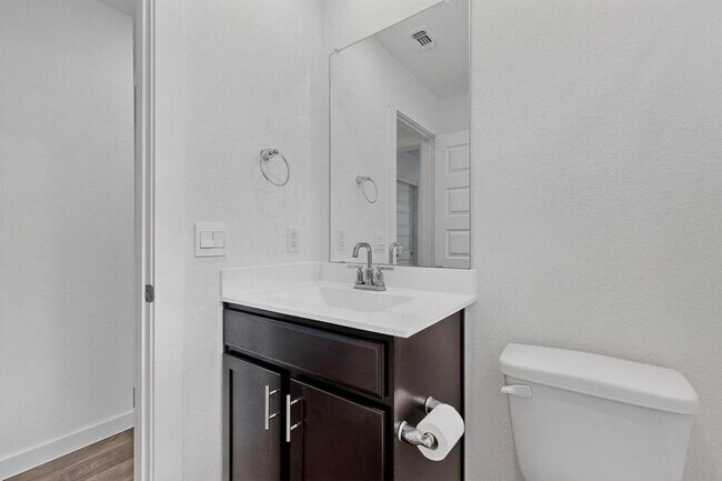 Building Photo - 322 Pedernales Ln