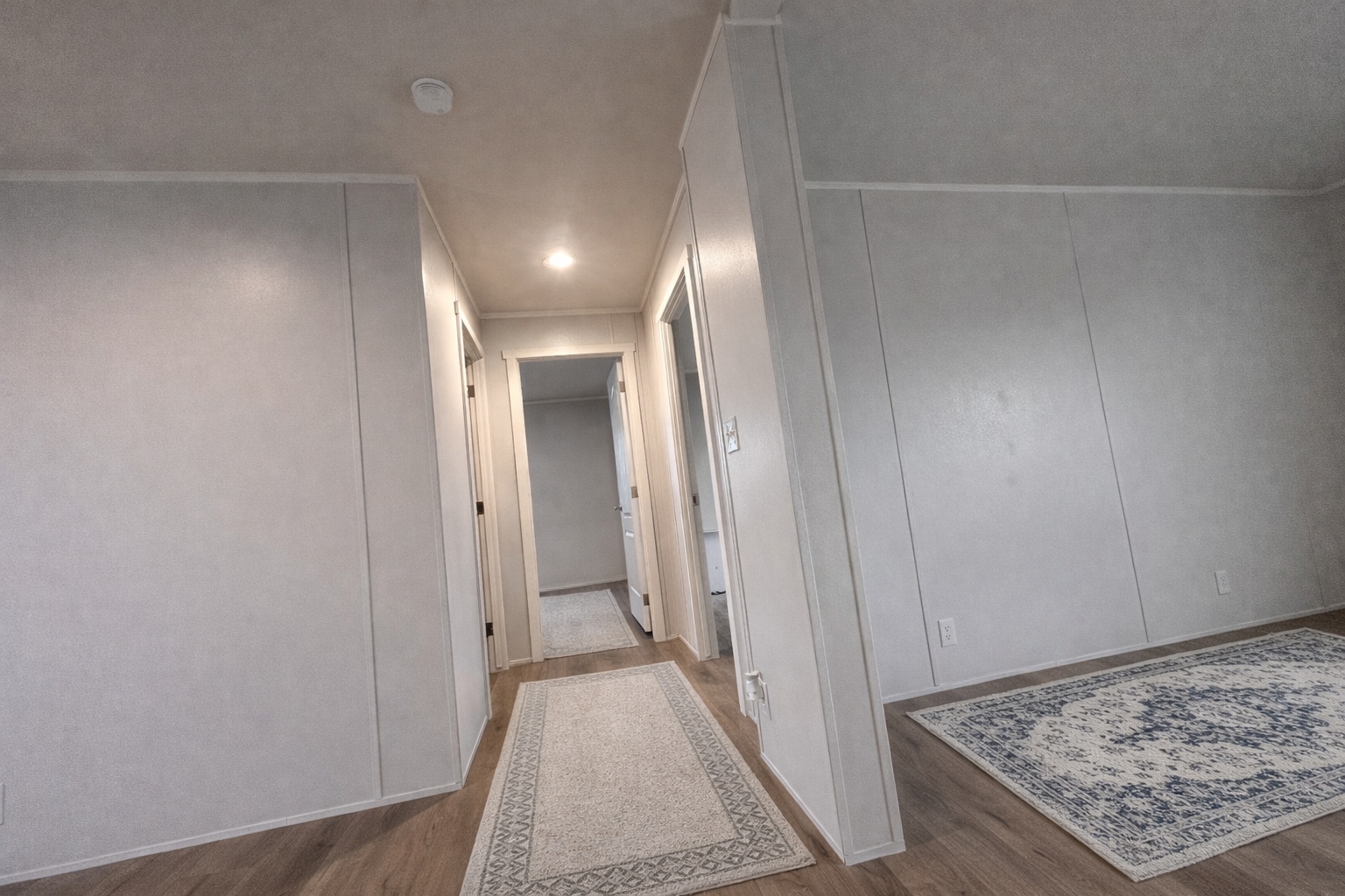 Building Photo - 30 Lapin St