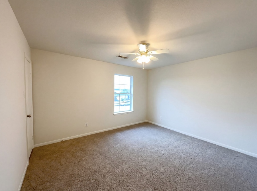 Building Photo - 1910 Tommy Ln