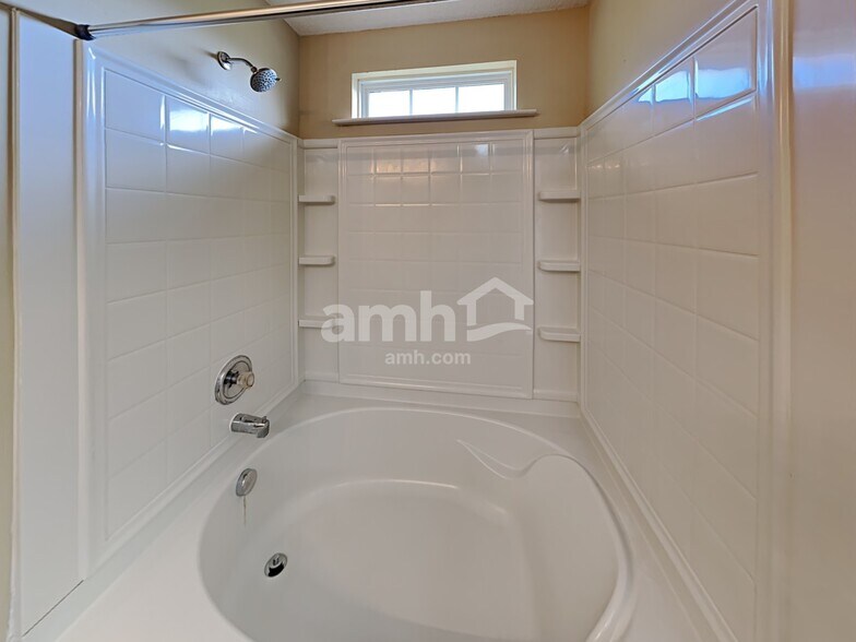 Building Photo - 104 Indian Overlook Ct