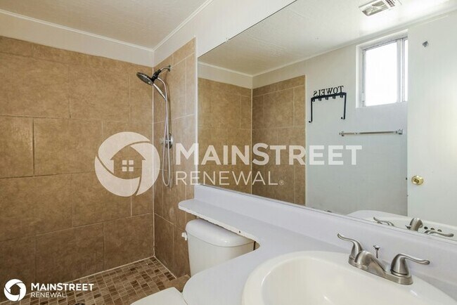 Building Photo - 3150 N 77th Ln, Phoenix, AZ 85033