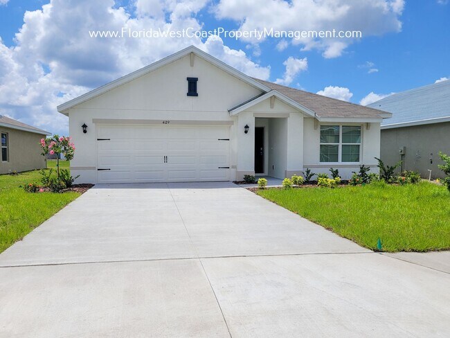 Primary Photo - LOVELY 3 BEDROOM HOME WITHIN SILVERSTONE N...