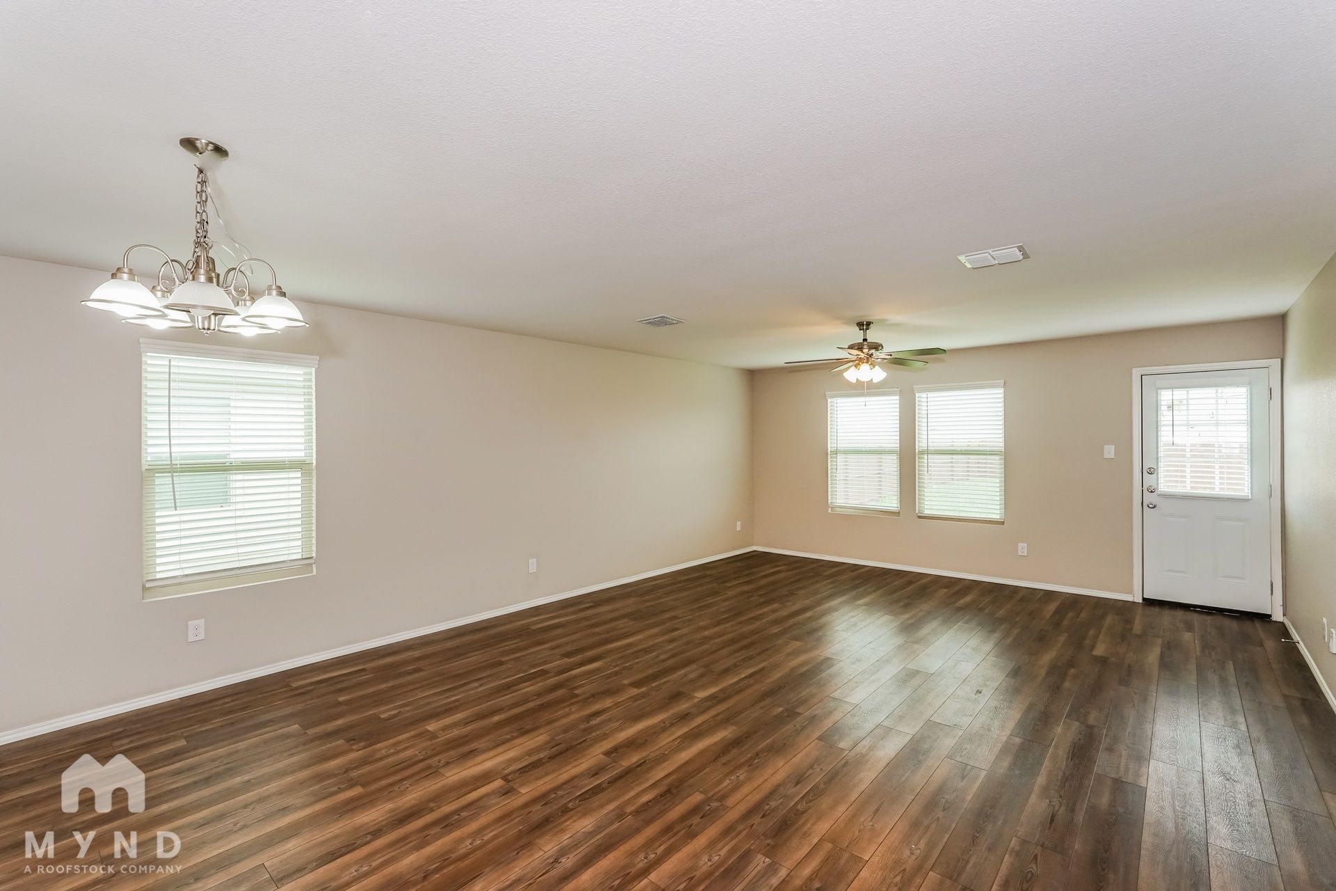 Building Photo - 14356 Cloudview Way