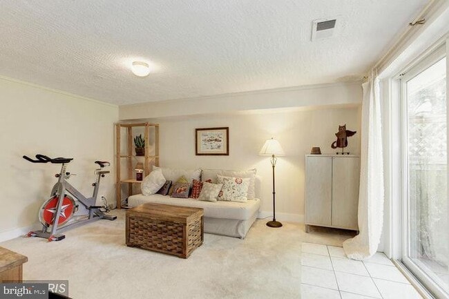 Building Photo - 5320 Pooks Hill Rd