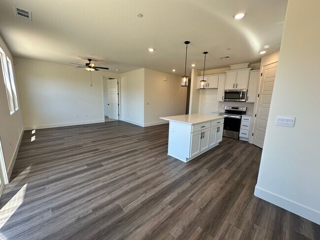 Building Photo - Newly built home coming soon!