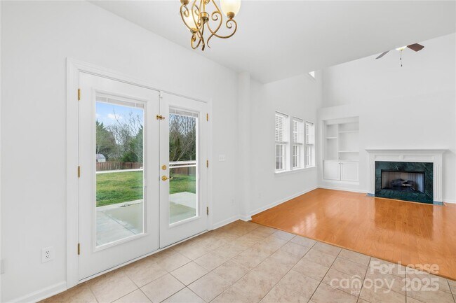 Building Photo - 10223 Kelso Ct