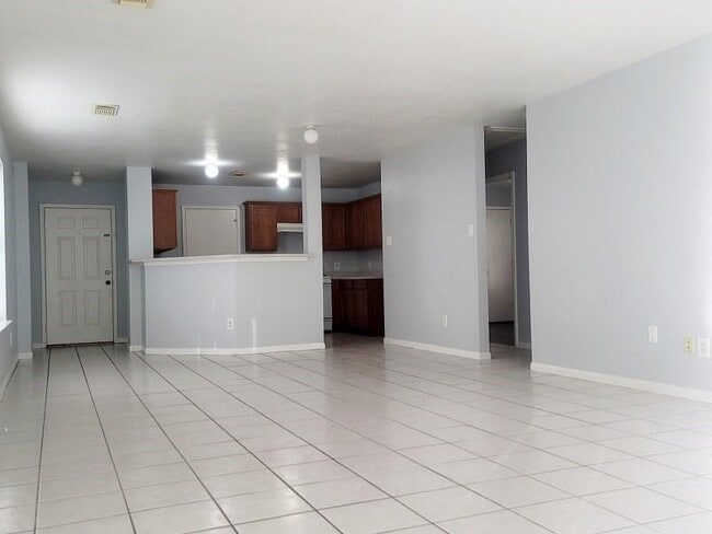Building Photo - 6843 Lower Arrow Dr